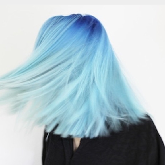 Profile Picture of Brianna Wanderon (@brimarie2) on Poshmark