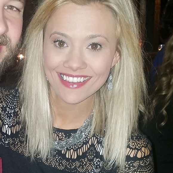 Profile Picture of Rachel Everetts (@racheles26) on Poshmark