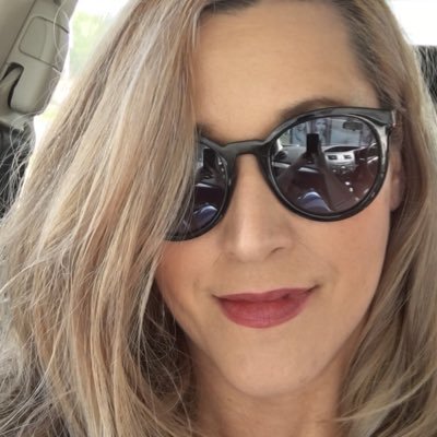 Profile Picture of Stephanie Sharp (@sharp_grdnsharp) on Twitter