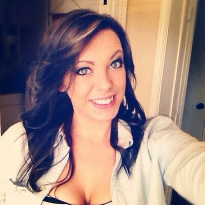 Profile Picture of Karen Crump (@_karenlynne) on Twitter