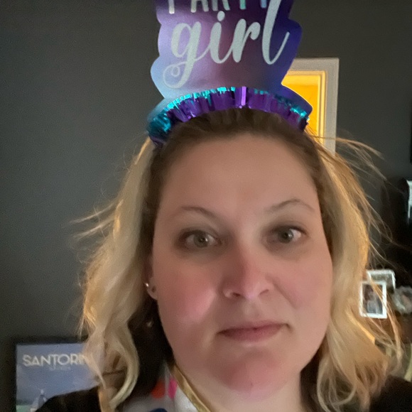 Profile Picture of Kristie Aldridge (@kristieklpn) on Poshmark
