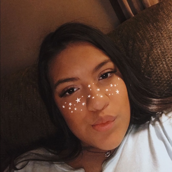 Profile Picture of Sierra Mellenthin (@smellenthin) on Poshmark