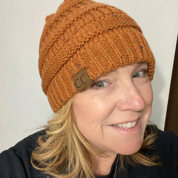 Profile Picture of Dawn Quintrell (@biggdoggdawn) on Poshmark