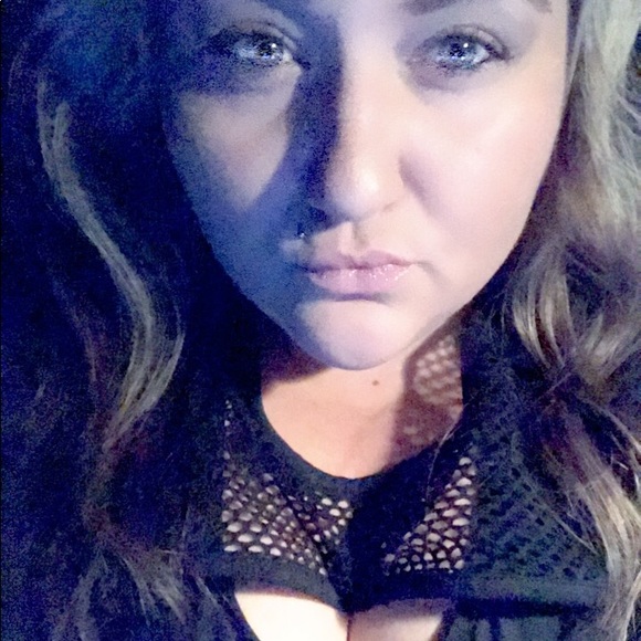 Profile Picture of Christine Stefanski (@cstefanski01) on Poshmark