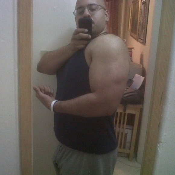 Profile Picture of Melon Fresco (@ivanlugo185) on Poshmark
