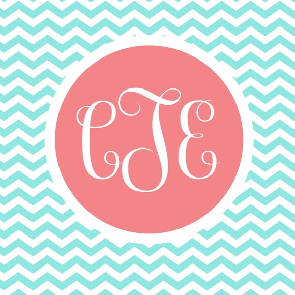 Profile Picture of 🤍caroline🤍 Tircuit (@carolineturk457) on Poshmark