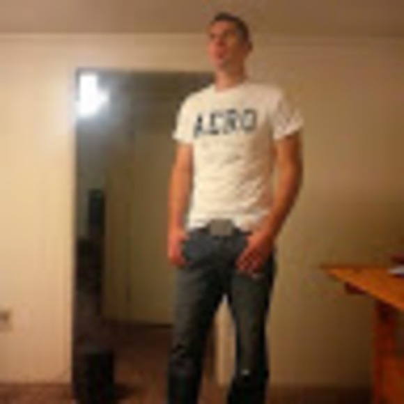 Profile Picture of Justin Maciosek (@skyleadrunner) on Poshmark