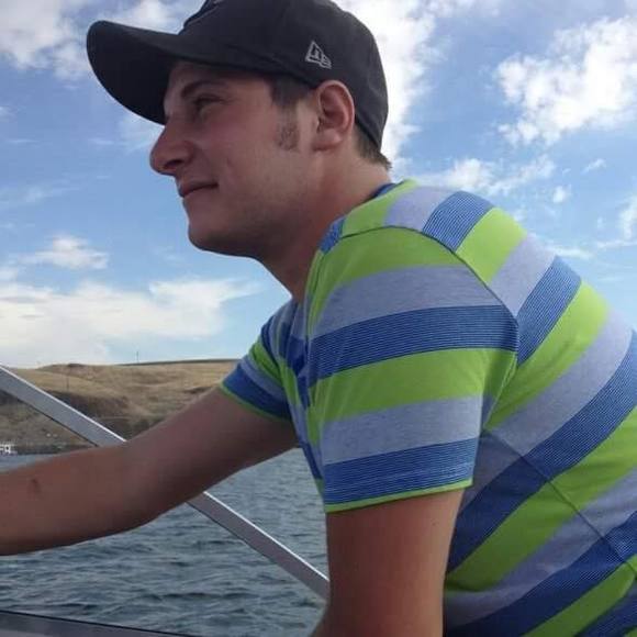 Profile Picture of Debi Allessio (@debiallessio) on Poshmark