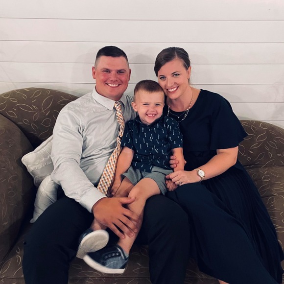 Profile Picture of Hannah Vignery (@hxkueny) on Poshmark