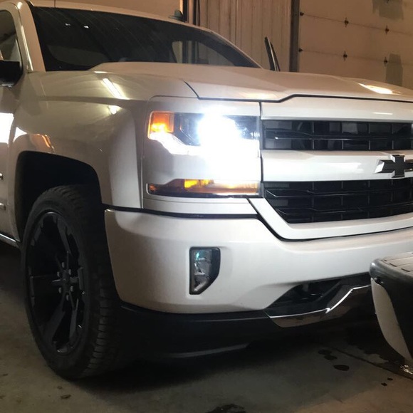 Profile Picture of Wade Robertson (@wade_rob) on Poshmark