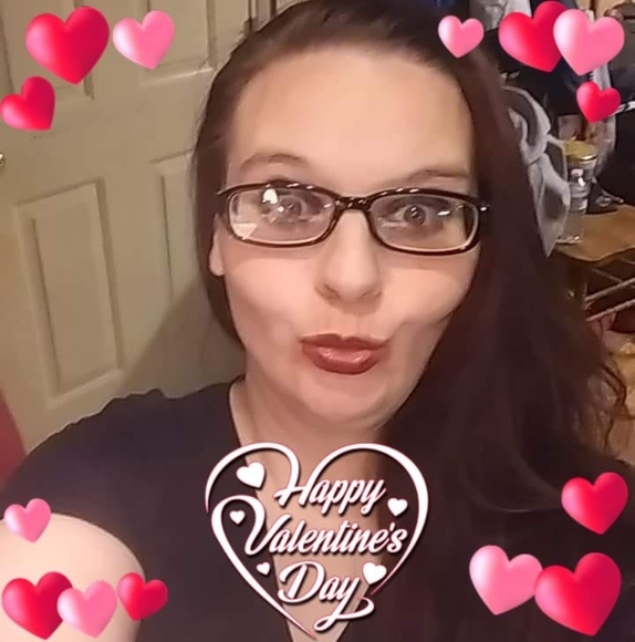 Profile Picture of Dee-dee Calhoun (@dee_dee8014) on Poshmark