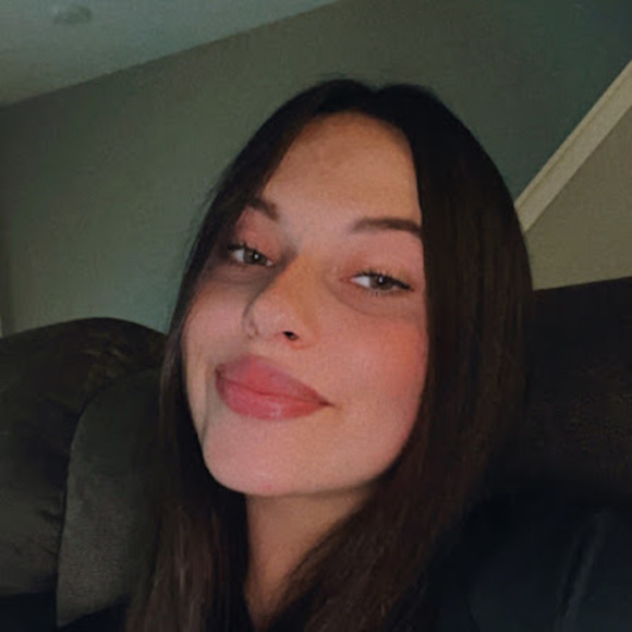 Profile Picture of Matilda Cekaj (@mcekaj05) on Poshmark