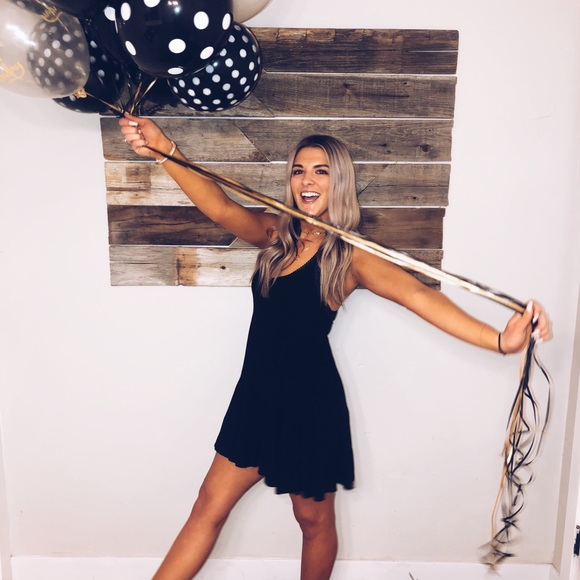 Profile Picture of Shandi Jacobson (@shandijacobson) on Poshmark