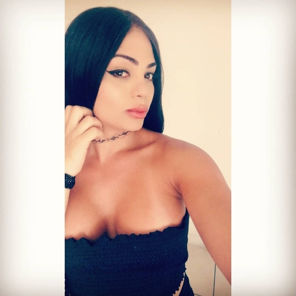 Profile Picture of Tiffany Lazcano (@tiffanycano21) on Poshmark