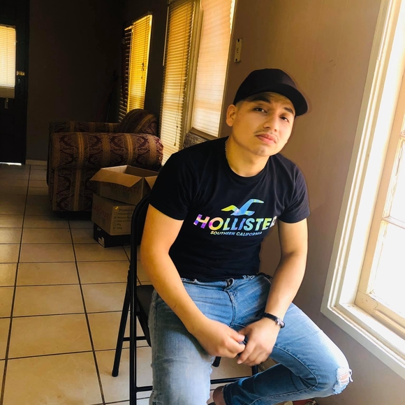 Profile Picture of José Cordova (@pepe3122) on Poshmark