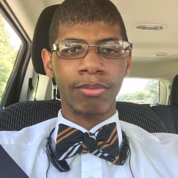 Profile Picture of Joseph Ervin (@trey_moneyman28) on Poshmark