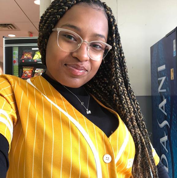Profile Picture of Kiara Hunter (@princesskiara1) on Poshmark