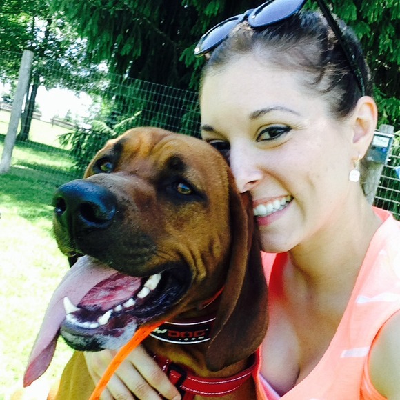 Profile Picture of Christina Oldach (@christinaelise7) on Poshmark