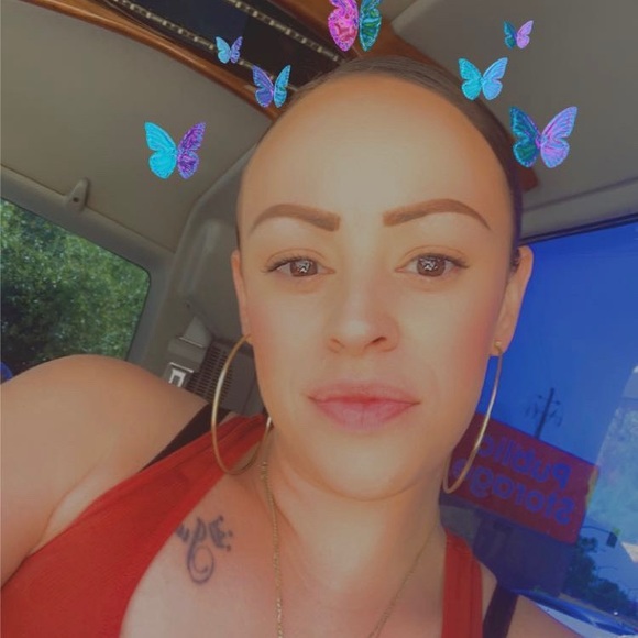 Profile Picture of Ashley Sexton (@asexton0703) on Poshmark