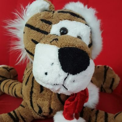 Profile Picture of Amanda Buskill (@NeverKnitDrunk) on Twitter