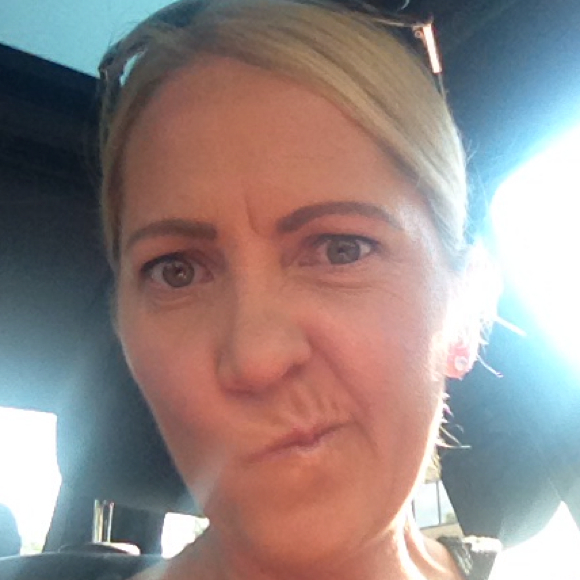 Profile Picture of Shelly Phillips (@shellandsoph) on Poshmark