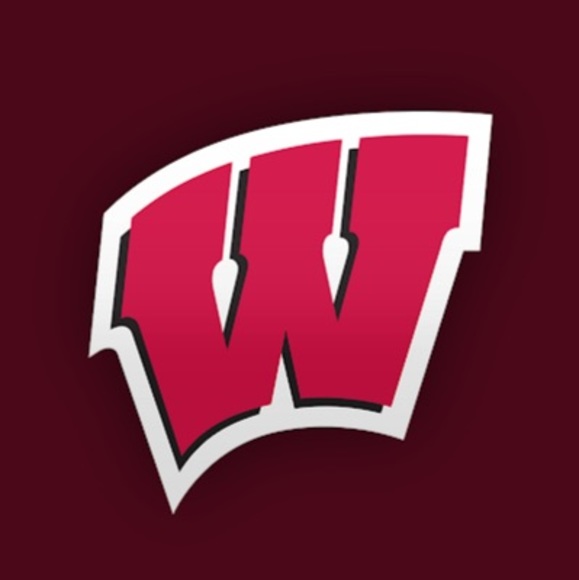 Profile Picture of Lauren Stapel (@lstapel21) on Poshmark