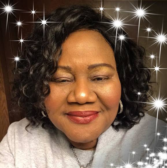 Profile Picture of Irene Obanor (@ireneobanor) on Poshmark