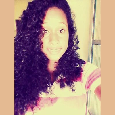 Profile Picture of Julia Farias (@juliafarias134) on Twitter