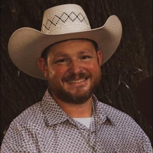 Profile Picture of Shane James (@srj7723) on Poshmark