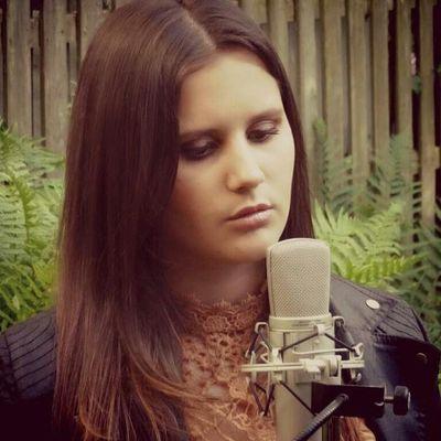 Profile Picture of Maria Terranova (@MariaTerraMusic) on Twitter