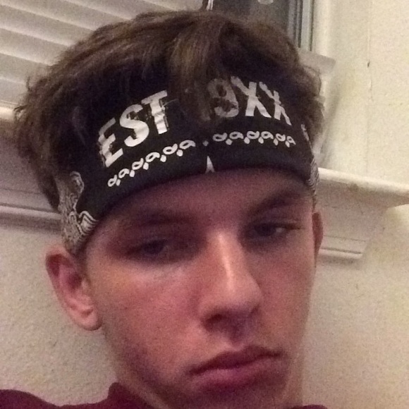 Profile Picture of Michael Allen (@mike_19xx) on Poshmark