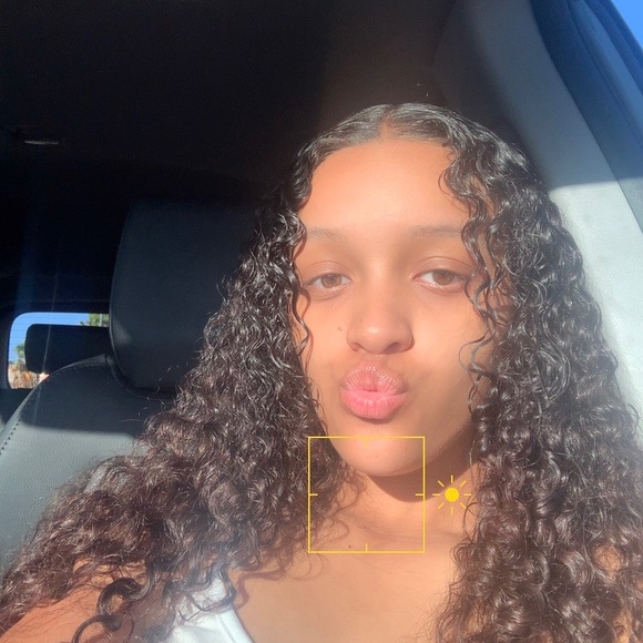 Profile Picture of Alexis Crowley (@alexis_1343) on Poshmark