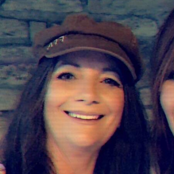 Profile Picture of Mary Goodpaster (@mgoodpaster1215) on Poshmark