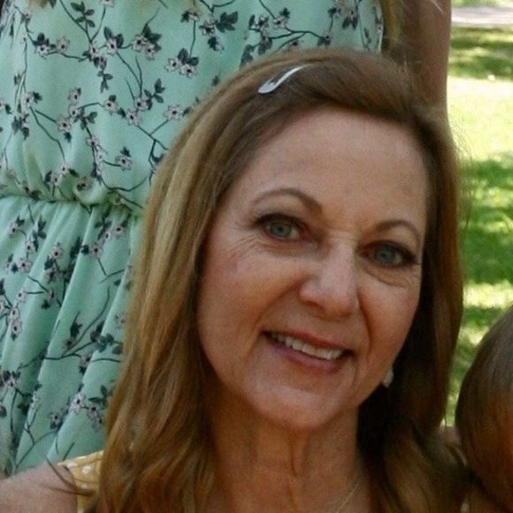 Profile Picture of Cheryl Bertin (@cherbert59) on Poshmark