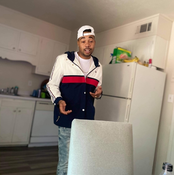 Profile Picture of Albert Mack (@albertmack) on Poshmark