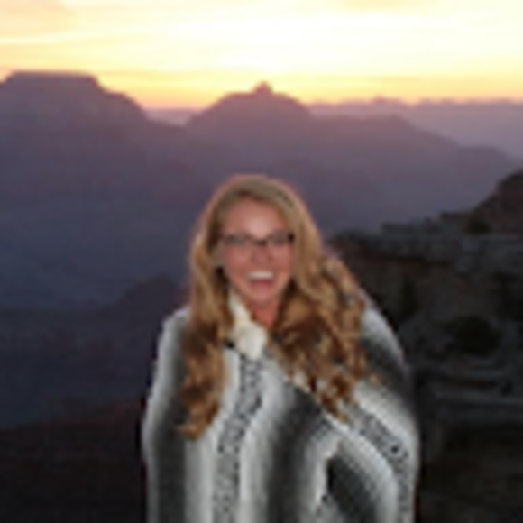 Profile Picture of Grace Peterson (@gracielpeterson) on Poshmark