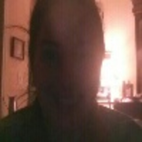 Profile Picture of Laura Normoyle (@lnormoyle) on Poshmark