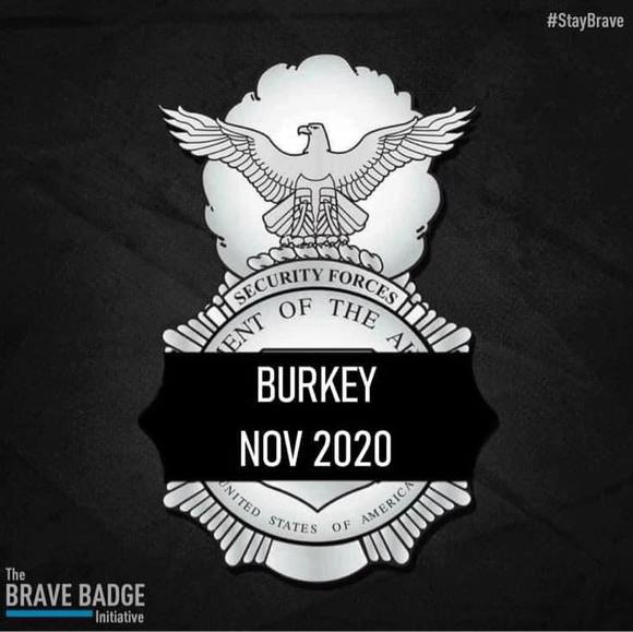 Profile Picture of Kristi Strasburger (@krististras) on Poshmark