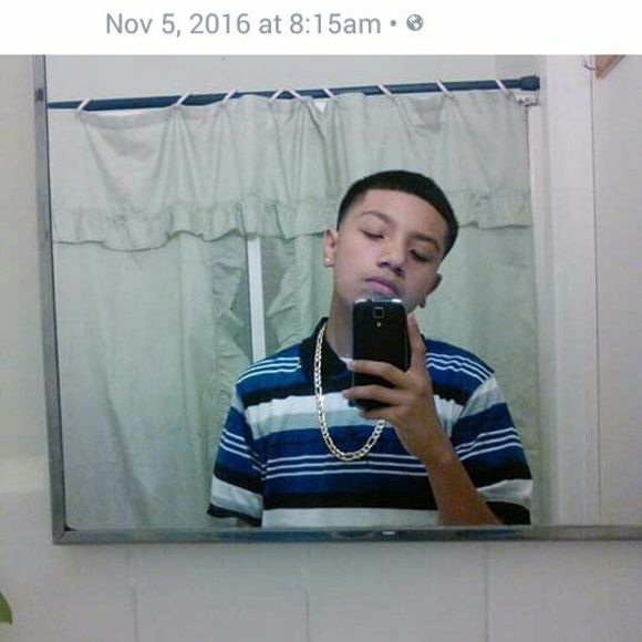 Profile Picture of Adrian Rosa (@jr323) on Poshmark