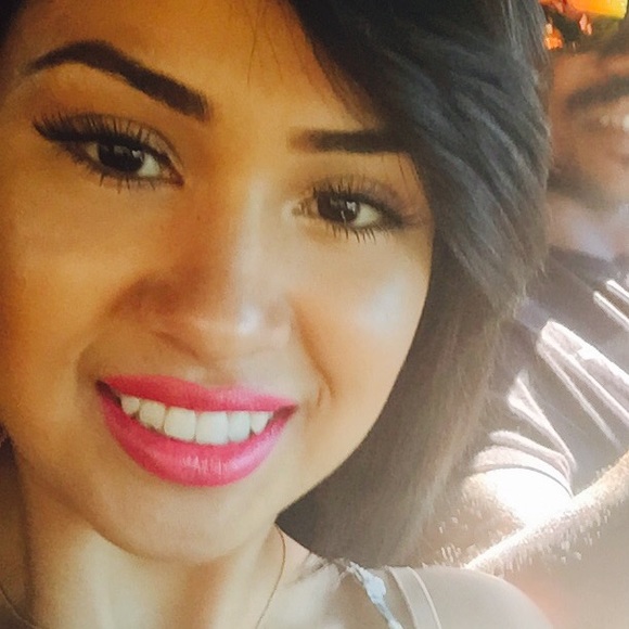 Profile Picture of Edlyn Rodriguez (@rodriguez1224) on Poshmark