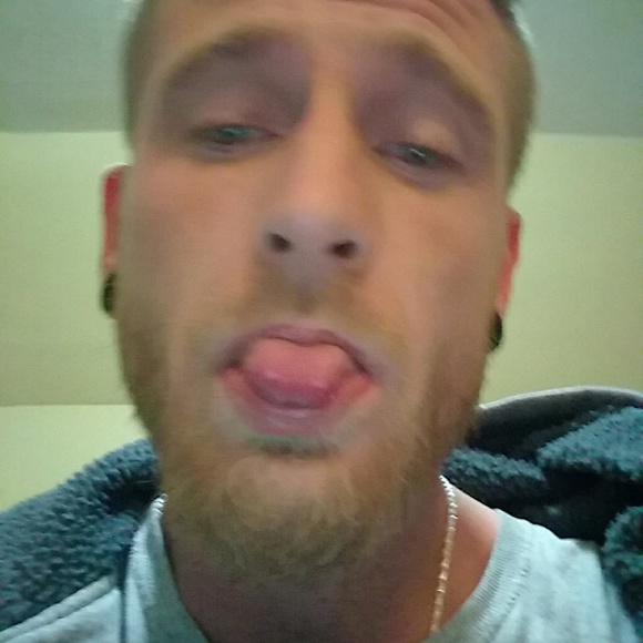 Profile Picture of David Glick (@niceguydave) on Poshmark