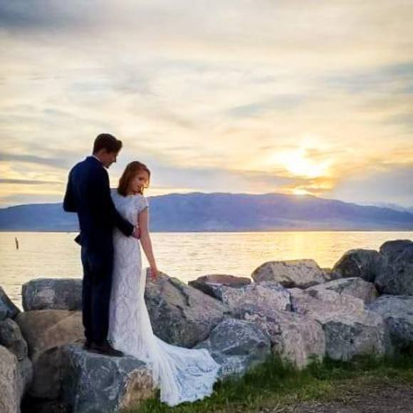 Profile Picture of Caitlin Buttars (@kated183) on Poshmark