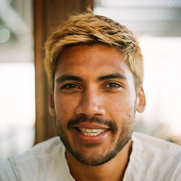 Profile Picture of David Franciscus (@davidfranciscus) on Poshmark