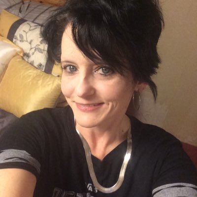 Profile Picture of Jennifer June Strick (@strick_june) on Twitter