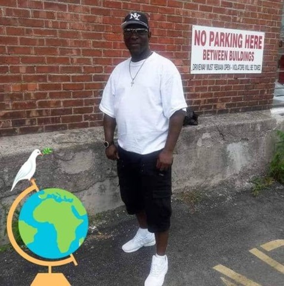 Nathan Pitt - Poshmark Profile Picture of Nathan Pitt (@nathan_pitt) on Poshmark