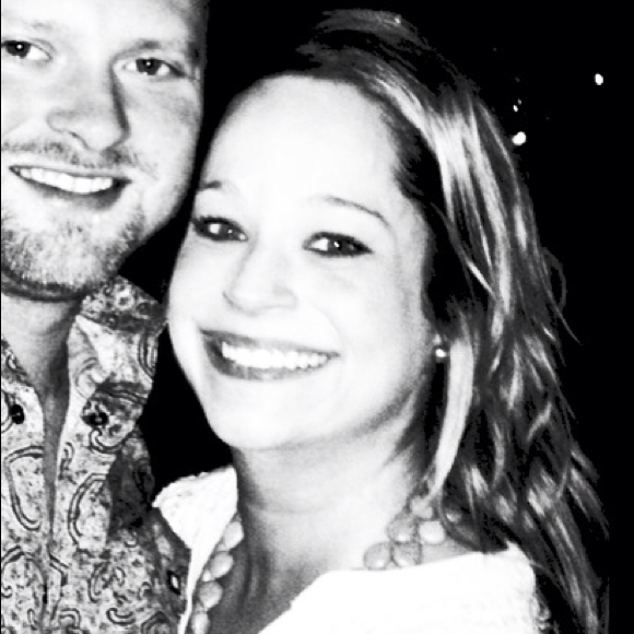 Profile Picture of Julia Joswick (@jjoswick) on Poshmark