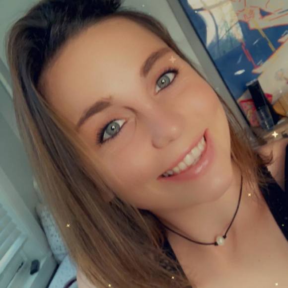 Profile Picture of Oceanna Ferland (@oceannaferland) on Poshmark