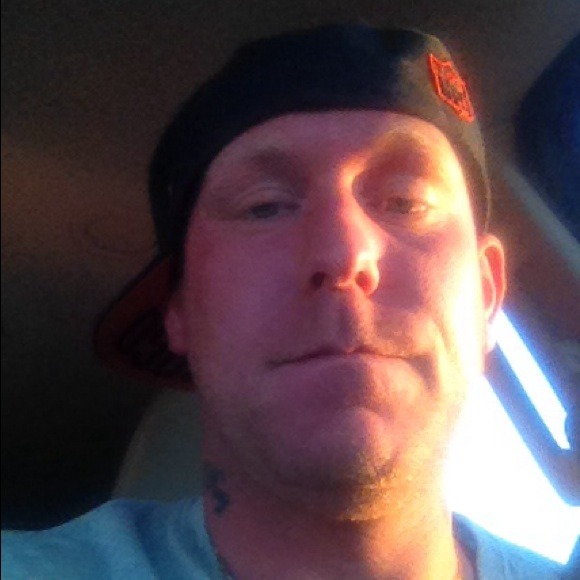 Profile Picture of Michael Ashbaker (@ashbaker06) on Poshmark