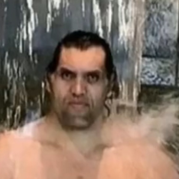 Profile Picture of Lexzi Parrish (@lexziparrish) on Poshmark