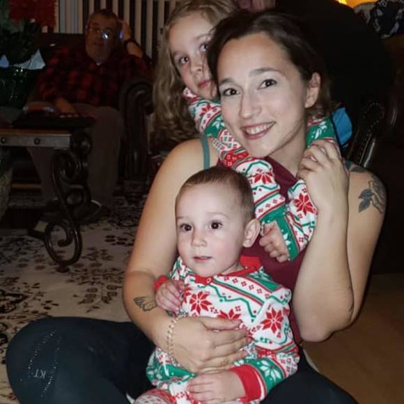 Profile Picture of Angela Panagopoulos (@snowboarderxx49) on Poshmark